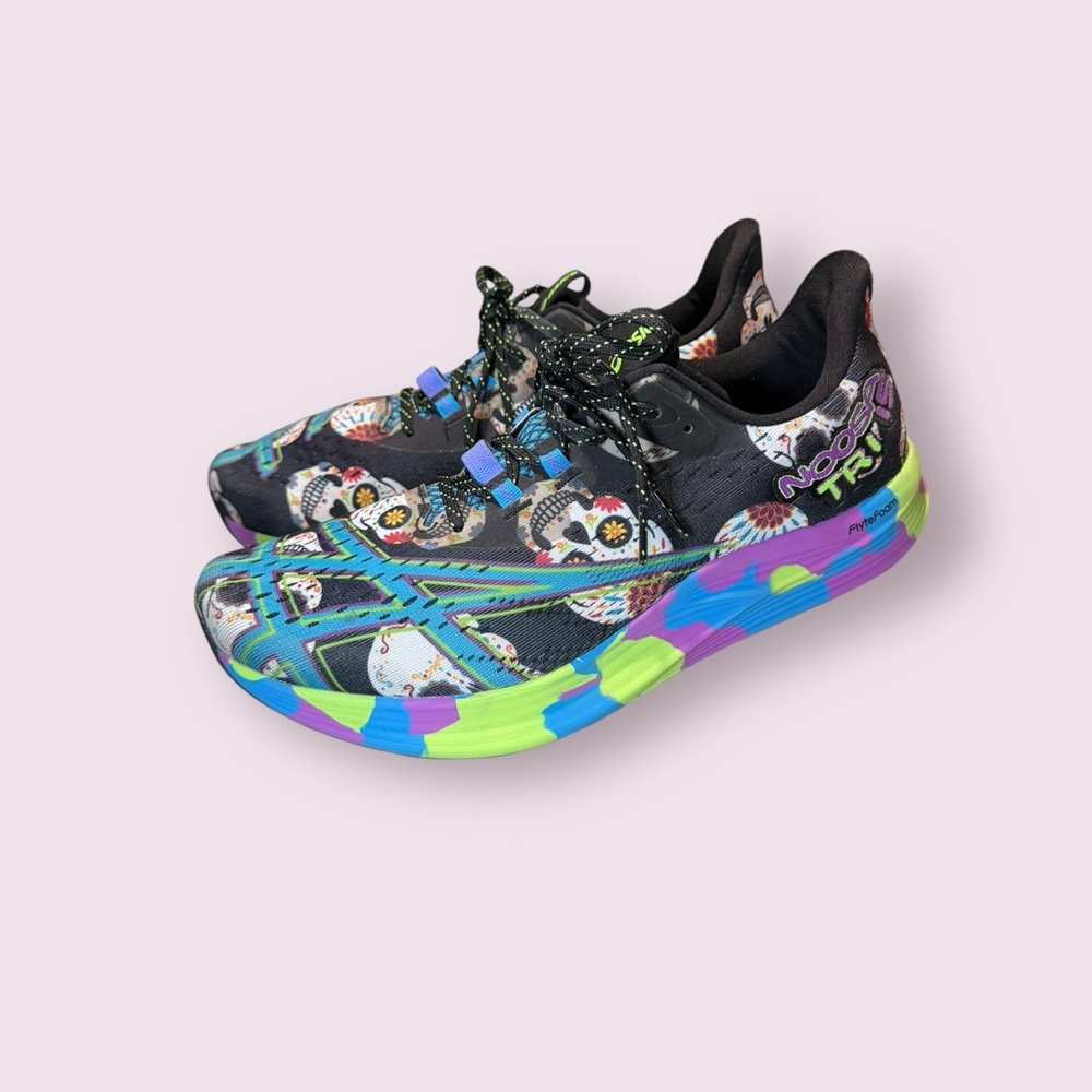 Women’s ASICS NOOSA TRI 15 LIMITED EDITION 'AVANT GARDE SKULL' Size 10 - Picture 3 of 7